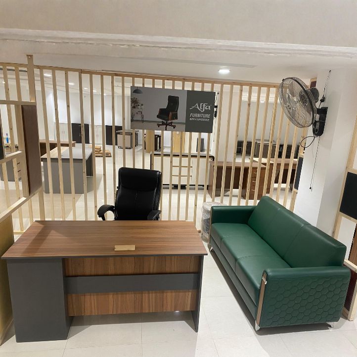 Office Table Showroom in Prayagraj